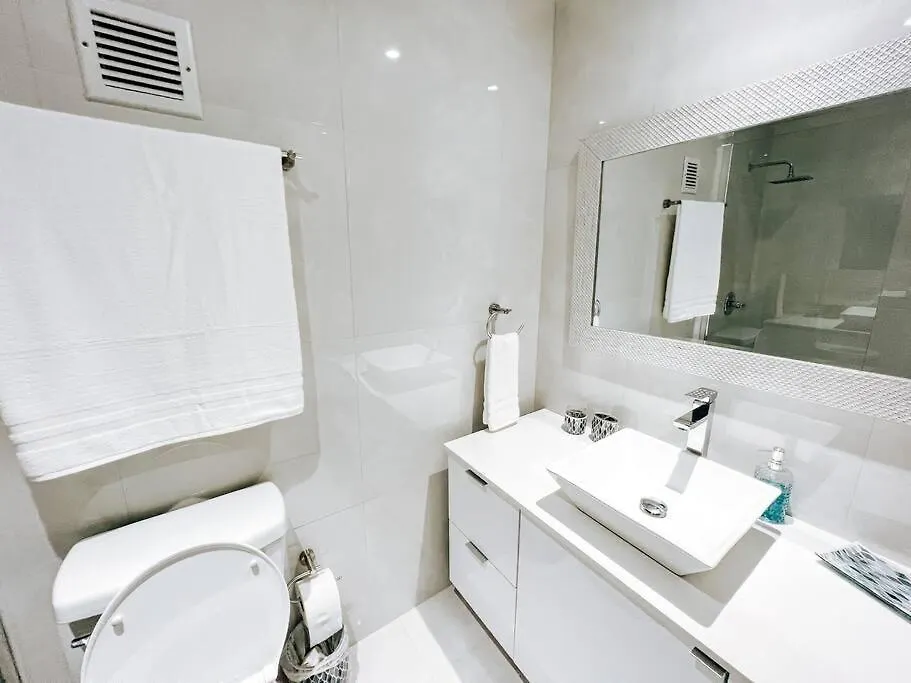 Lägenhet Comfy Modern Studio Apt @ San Juan Distrito T-Mobile
