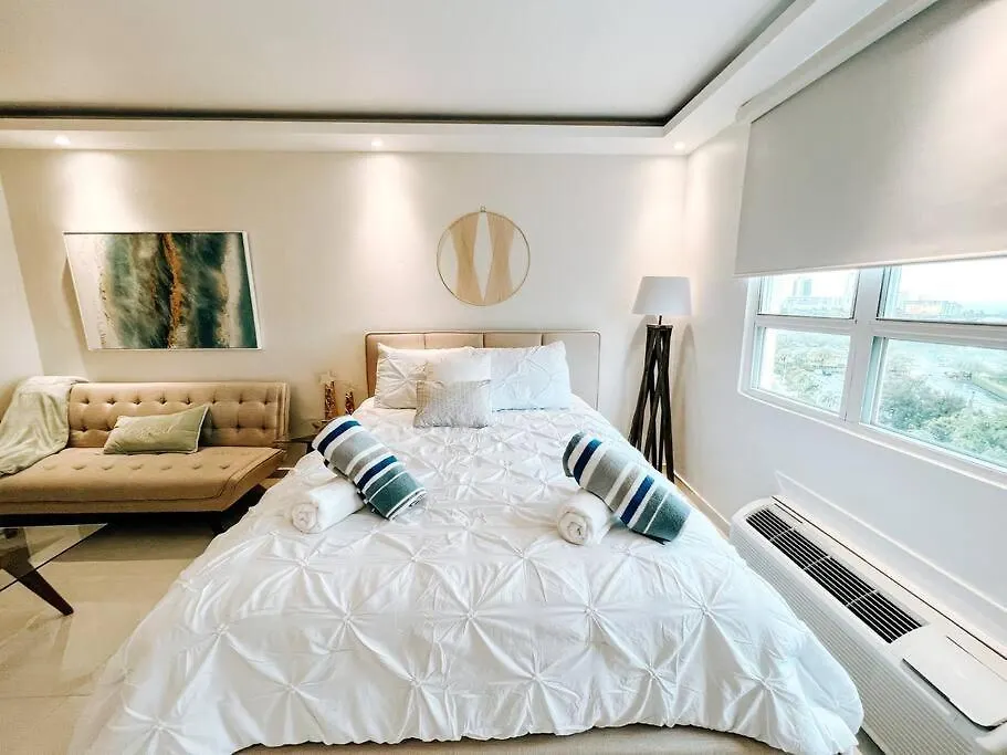 Comfy Modern Studio Apt @ San Juan Distrito T-Mobile Puerto Rico